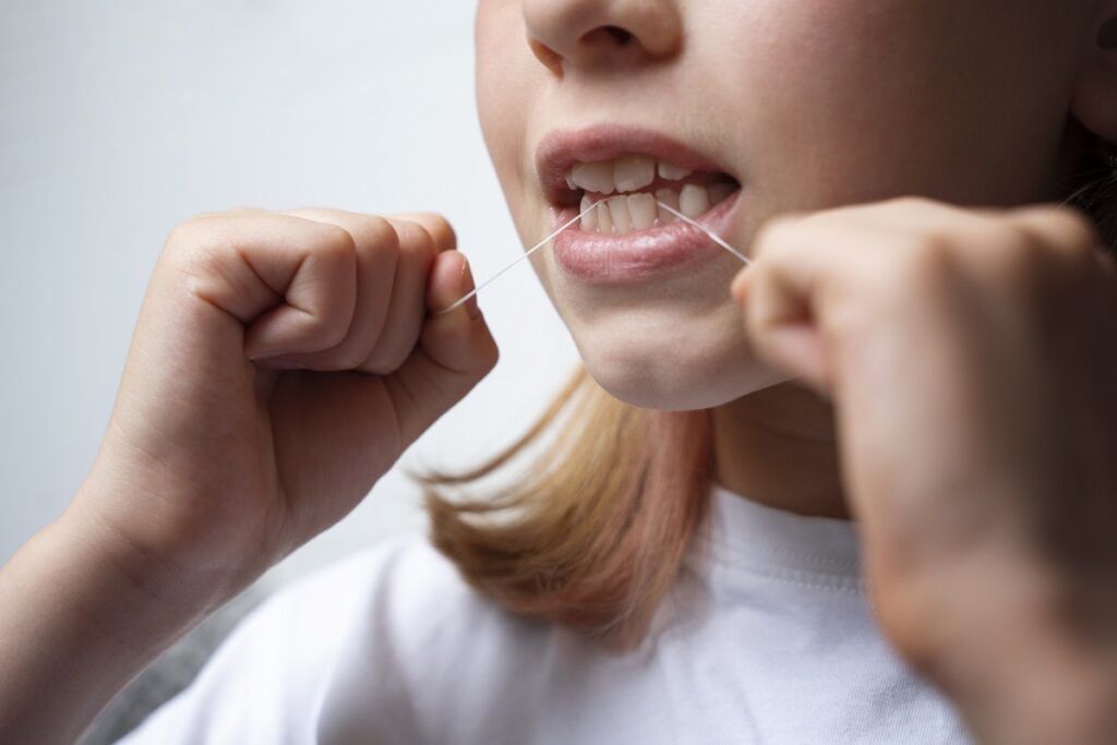 Flossing Before vs. After Brushing Teeth